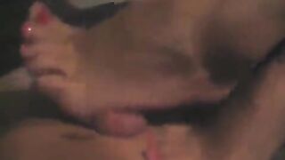 Hot woman masturbating herself with her fingers, a common homemade scene