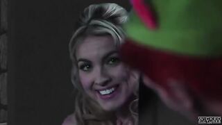 Blonde Keira Nicole fucked by Peter Pen on bed