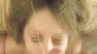 Guy came to the girl and made cumshot on her face