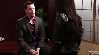 An employee was fucked on the table by a sexy boss in a steamy encounter