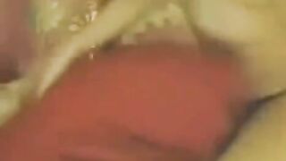 Young Chinese babe masturbating on her webcam show