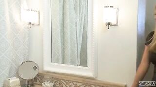 The husband did blowjob and fucked his wife in the bathroom