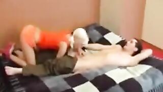 A girl couldn’t stand her brother’s sexy body, so she jumped on him