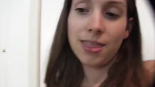 A blowjob with a beautiful woman at home in HD