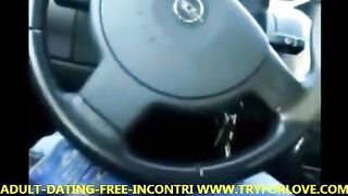 A hot girl made a blowjob to the guy in his car, it was amazing
