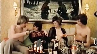 Lessons in anal sex for depraved girls who like to swing