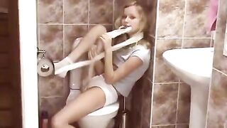 Public toilet surprise with an 18-year-old beauty