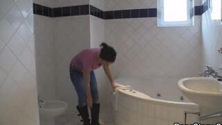 Passionate fuck session after shower for a teenage beauty