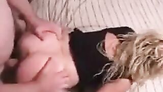 A husband fucked a beautiful point at his wife’s house, full of passion