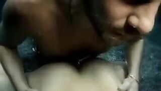 A hot beauty gave a blowjob underwater and then had sex with a guy