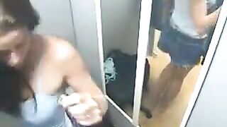 A guy saw his naked sister and had to masturbate