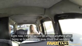 The bride changed her clothes in the car with a taxi driver