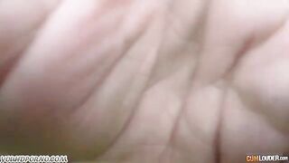 The blond girl was divorced in her ass on the road