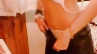 No one expected this sexy chick to do such a thing with friends