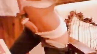 No one expected this sexy chick to do such a thing with friends