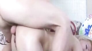 A deep anal hole is being exploited by a naughty mommy