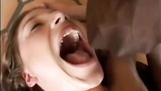This girl has no permanent sex partner, accepting everyone’s sperm