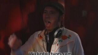 A girl got fucked in the night club and her guy came