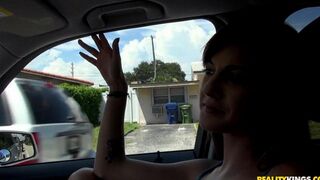 Skinny girl gets fucked by a pickuper in his car, 60fps