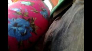 A riser masturbates on a bus with unsuspecting women