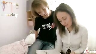 An entertaining evening with a classmate at home after classes