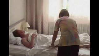 The girl decided to have sex with her sleeping dad