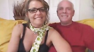 The old man gave his wife to a student as revenge