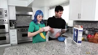You should not have sex at breakfast, but start the morning with it