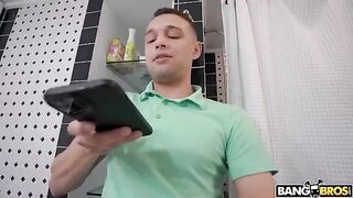 The stepson convinced his steaming stepmom to have sex