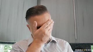 A real estate agent gets his dick sucked by a client