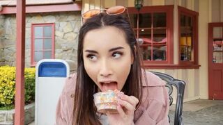 Public flasher gets busted at the theme park in this hot vid