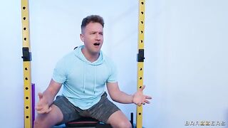 She got fucked in the gym, her big ass was the star