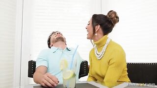 Suburban woman gets her handsome pussy filled with cum by nimble dick