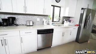 A hot maid is doing all the cleaning completely naked