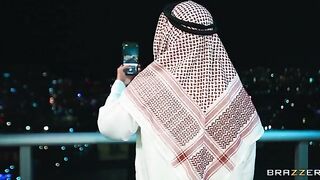 The Pharaoh of my dreams, where oil and tits combine