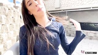 Her mouth has created a real miracle! (Amazing blowjob from a beautiful girl!)
