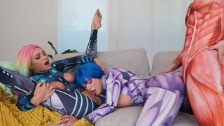 Now we're going to study the anatomy of a penis! - Cosplay threesome