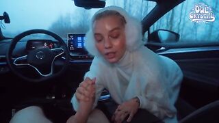 A girl met a stranger and got fucked in his car, showing her slutty side