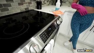 The cutie is a professional in giving blowjobs, just incredible!
