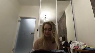 A cute girl invited a friend over, her parents were not at home