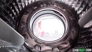 A blonde got vibrations from a broken washing machine and had sex