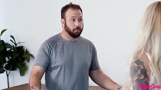 Girls diversify their sex life while doing exercises