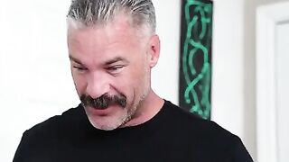 The mouth of the truce, or two guys fucked a hole in three ways