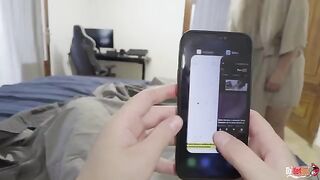 A guy was distracted, and his stepmom took advantage of the moment to act