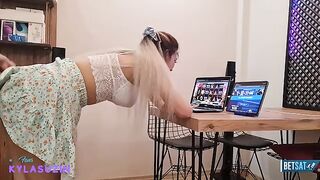 A beautiful babe was caught and fucked by a cunning con artist