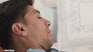 A man with one cock satisfied a pretty woman and brought her happiness