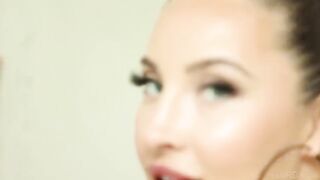 You want me, I want you. Let's save time on flirting. A hot blondie with big boobs