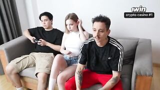 The team is assembled, it's time to work on her orgasm! - Cuckold HD