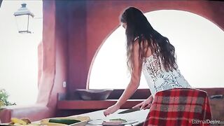 Her legs gave way when she masturbated and came hard