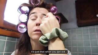 A pipe burst and the sexy Andalusian woman lost her patience